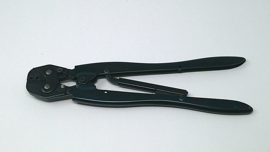 90124-2 Crimp Tool Mfg. TE Connectivity AMP Condition: New Surplus