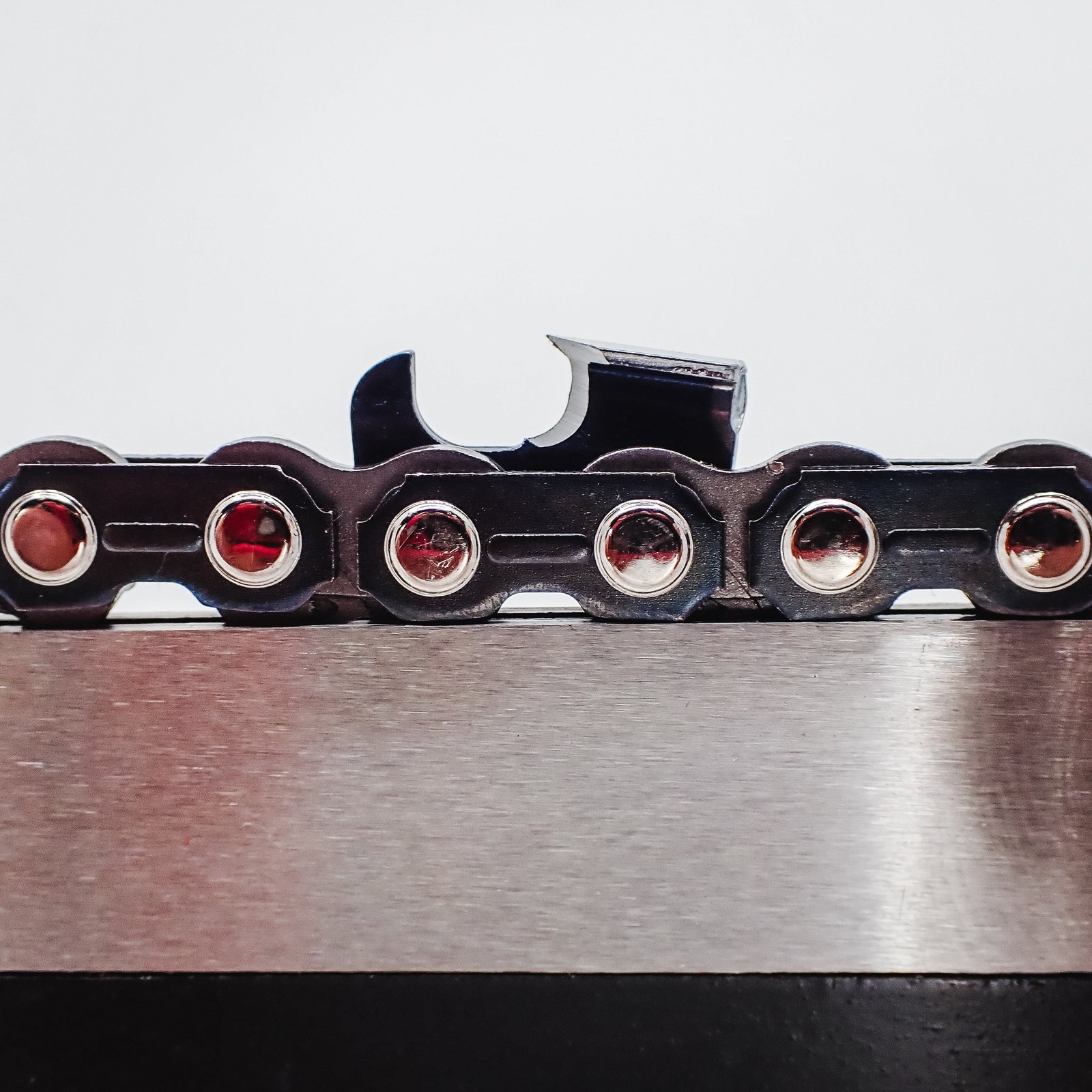 THE DUKE’S PROFESSIONAL HARD CHROME 3-PACK FULL-CHISEL CHAINSAW CHAIN