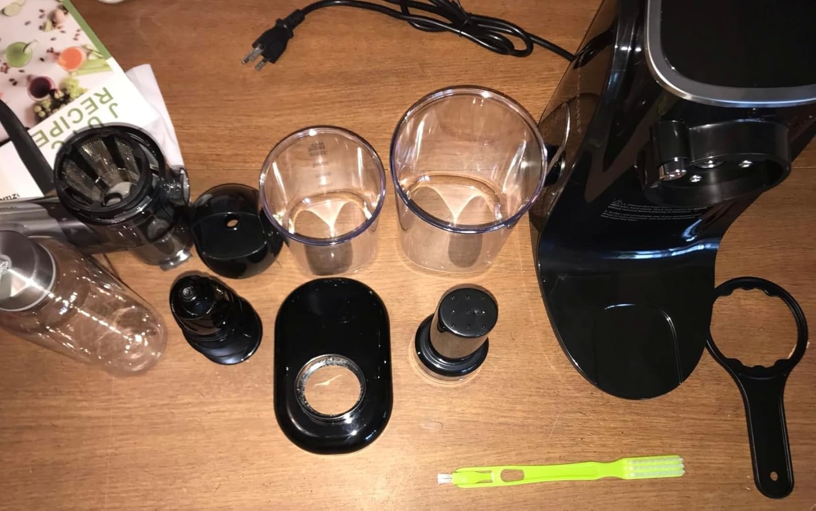 Juicer Machines,AMZCHEF Slow Cold Press Juicer with 2 Speed Modes,Travel bottles