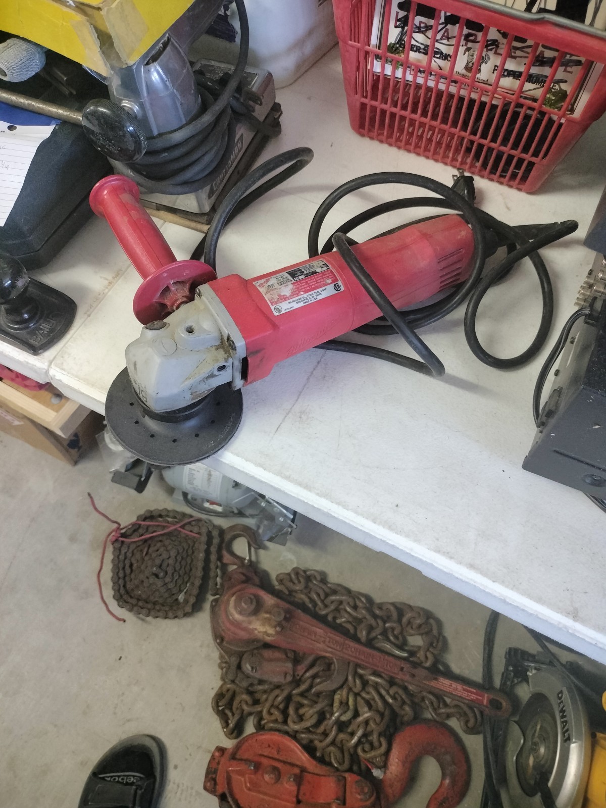 Milwaukee Corded Electric Angle Grinder Rotary/Circular Action Red