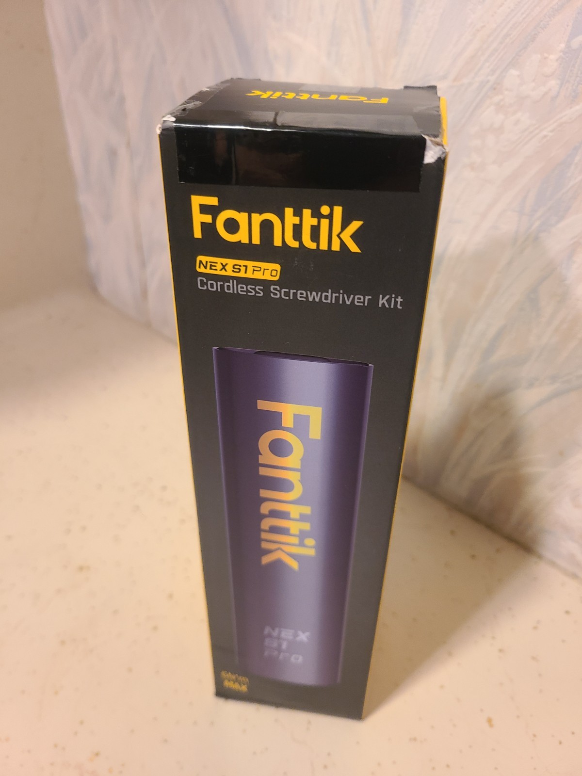 Fanttik S1 Pro 3.7V Electric Screwdriver, Cordless Screwdriver, 16 S2 Metal Bits