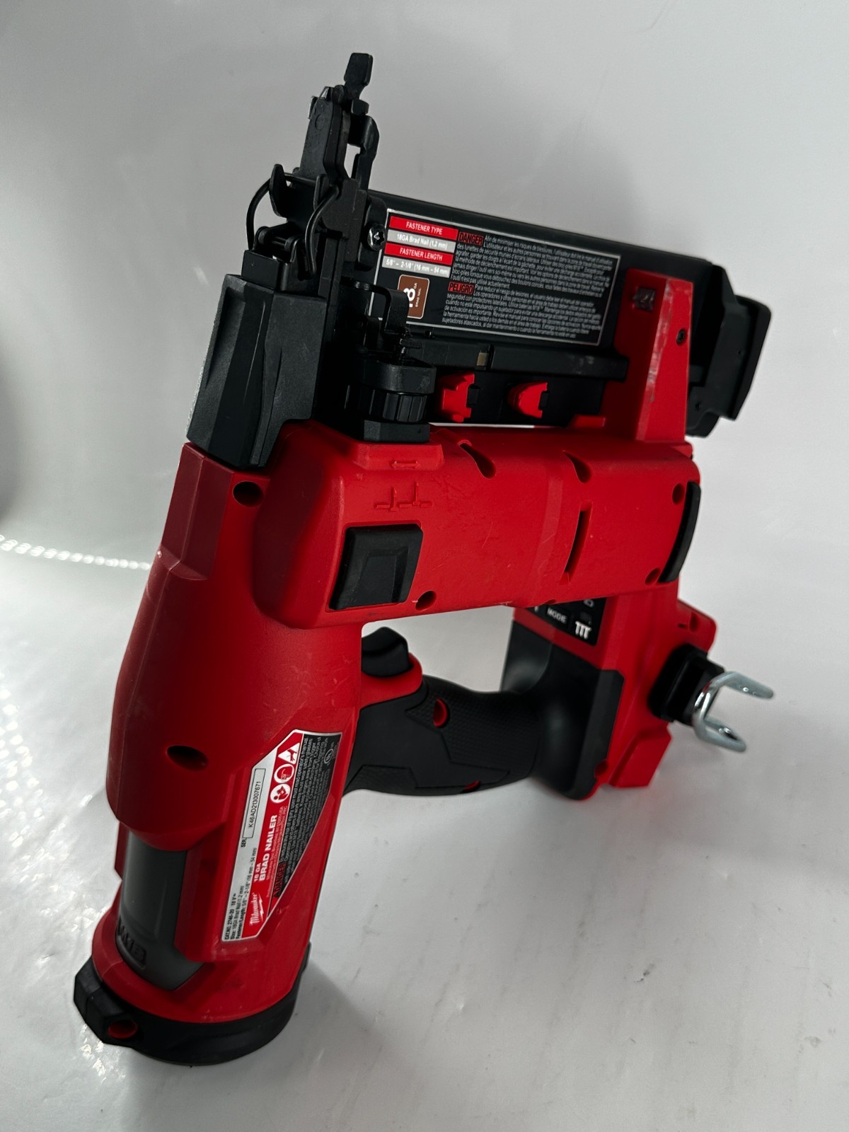 Milwaukee 2746-20 M18 FUEL 18V 18 Gauge Brad Nailer – Bare Tool