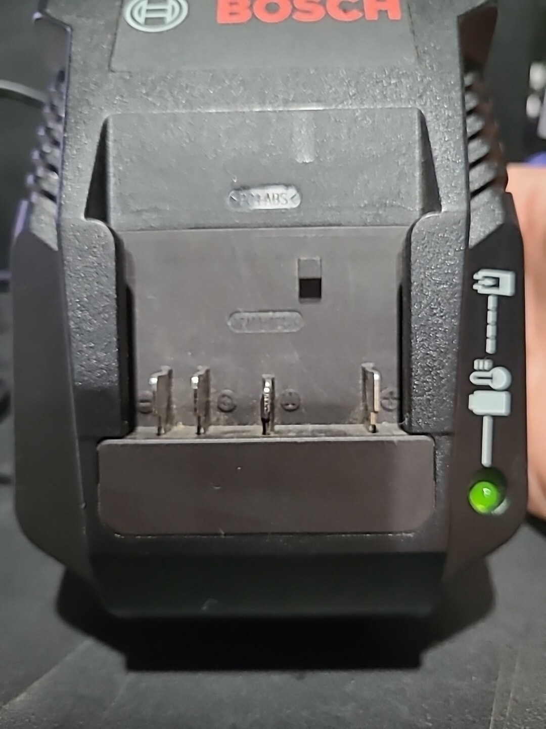 Bosch 18V BAT610G Slimpack Battery Li-Ion HV & BC 660 Charger