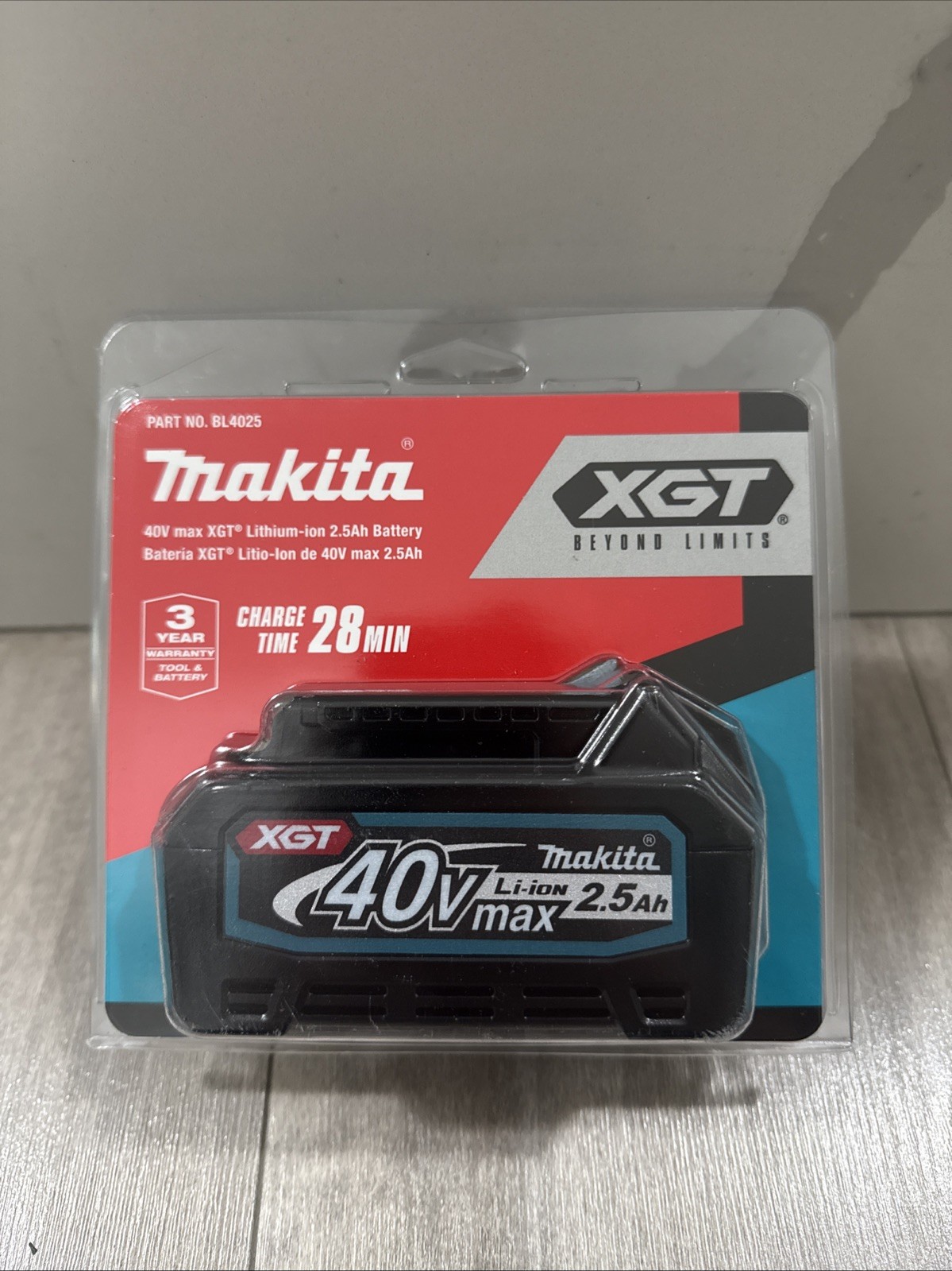 Makita XGT BL4025 40V Lithium-Ion Battery 2.5Ah Black BL4025 MPN 40V Li-Ion