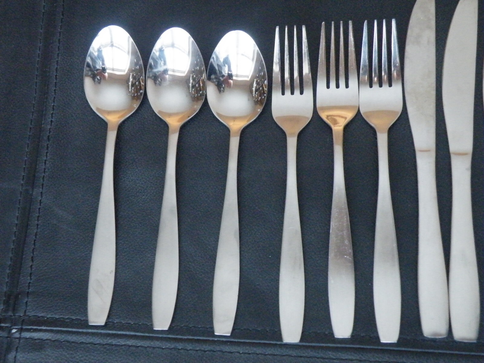 14 Piece Cambridge Satin Handles Shiny Ends – Tails Turn Upward FREE SHIP