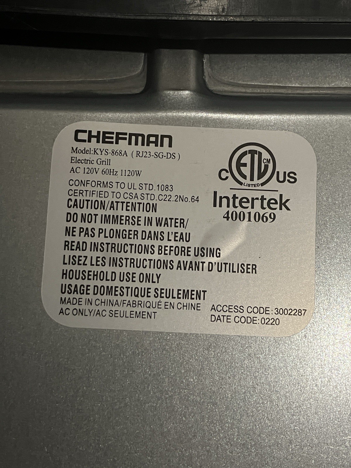 Chefman Smokeless Indoor Electric Grill Pyramid Shaped Grates Drip Tray KYS-868A
