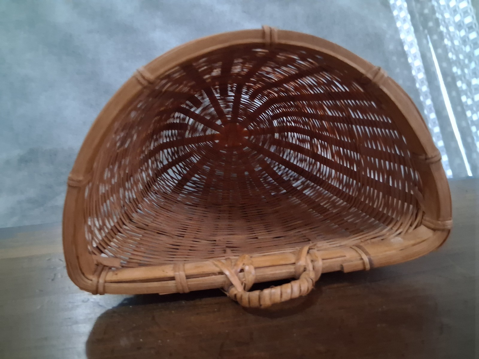 Small Round Wicker Basket Brown Handmade With Handle Indoor Less Than 10 in