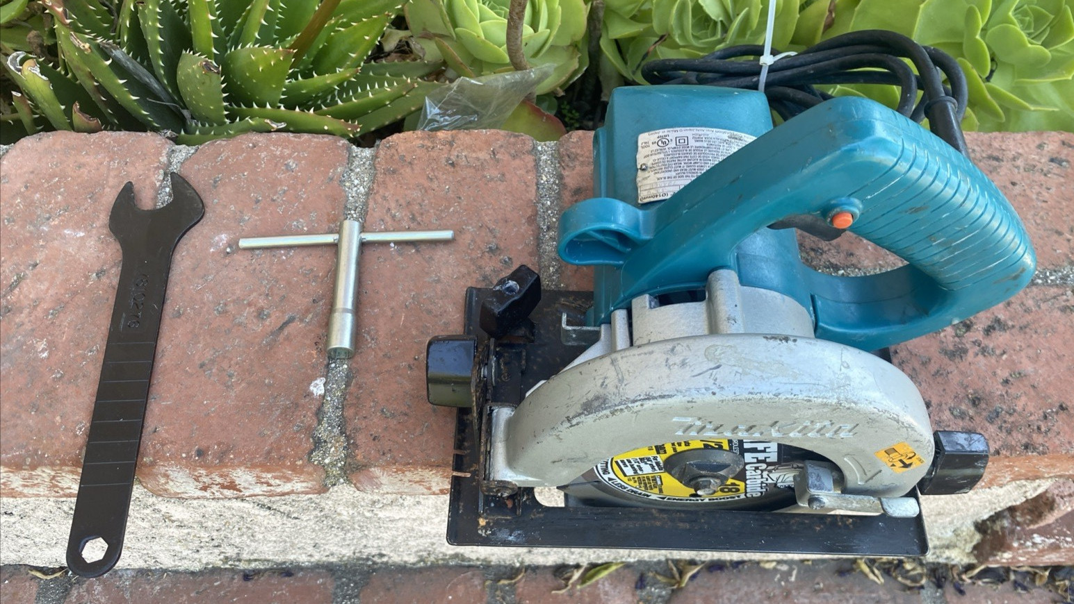 Makita 8000rpm 5005BA 5 1/2″ circular saw Tested 140mm 120V Made In Japan