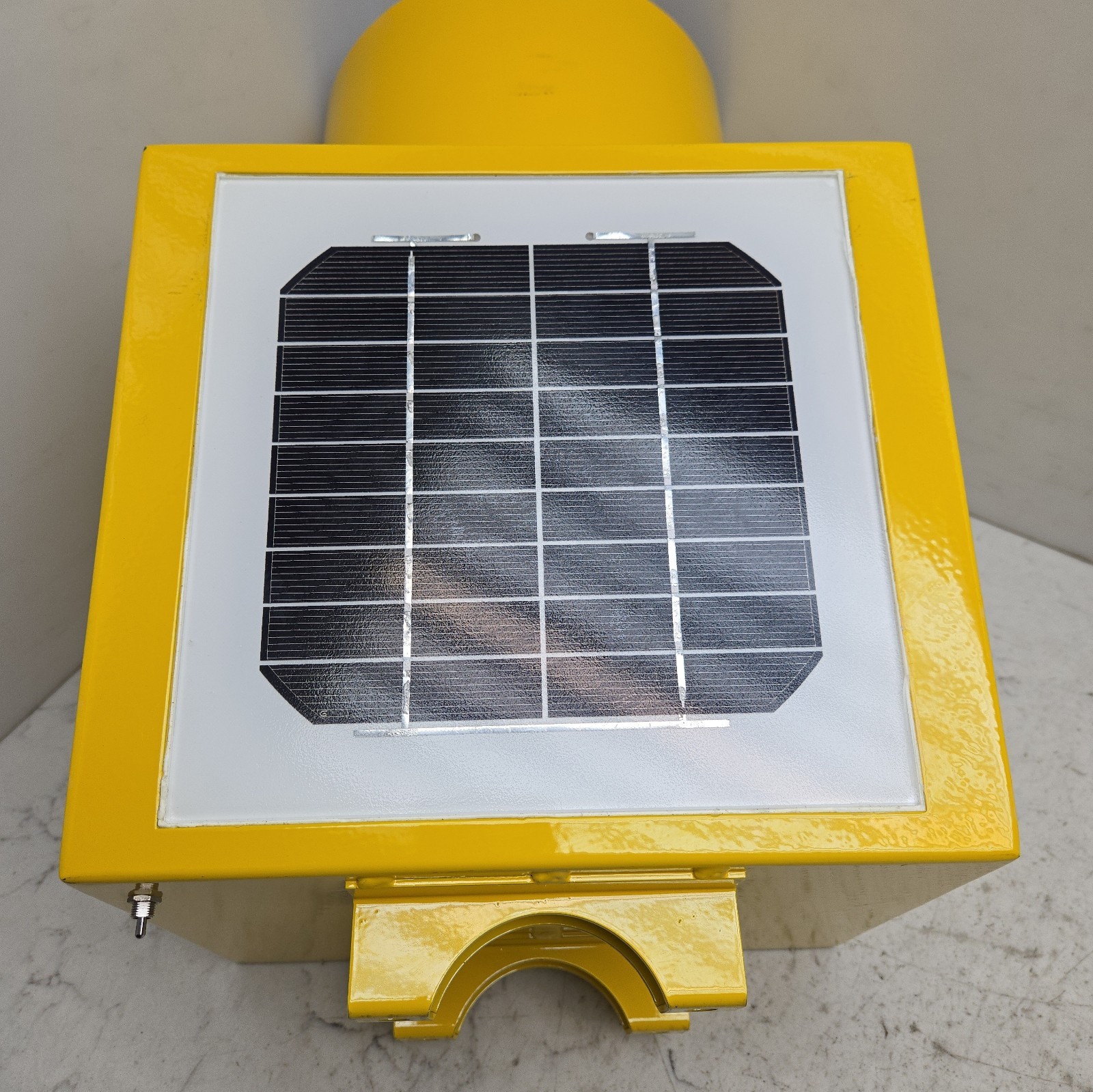 Lumastrobe 8″ Led Traffic Light Solar See Pictures Read Description