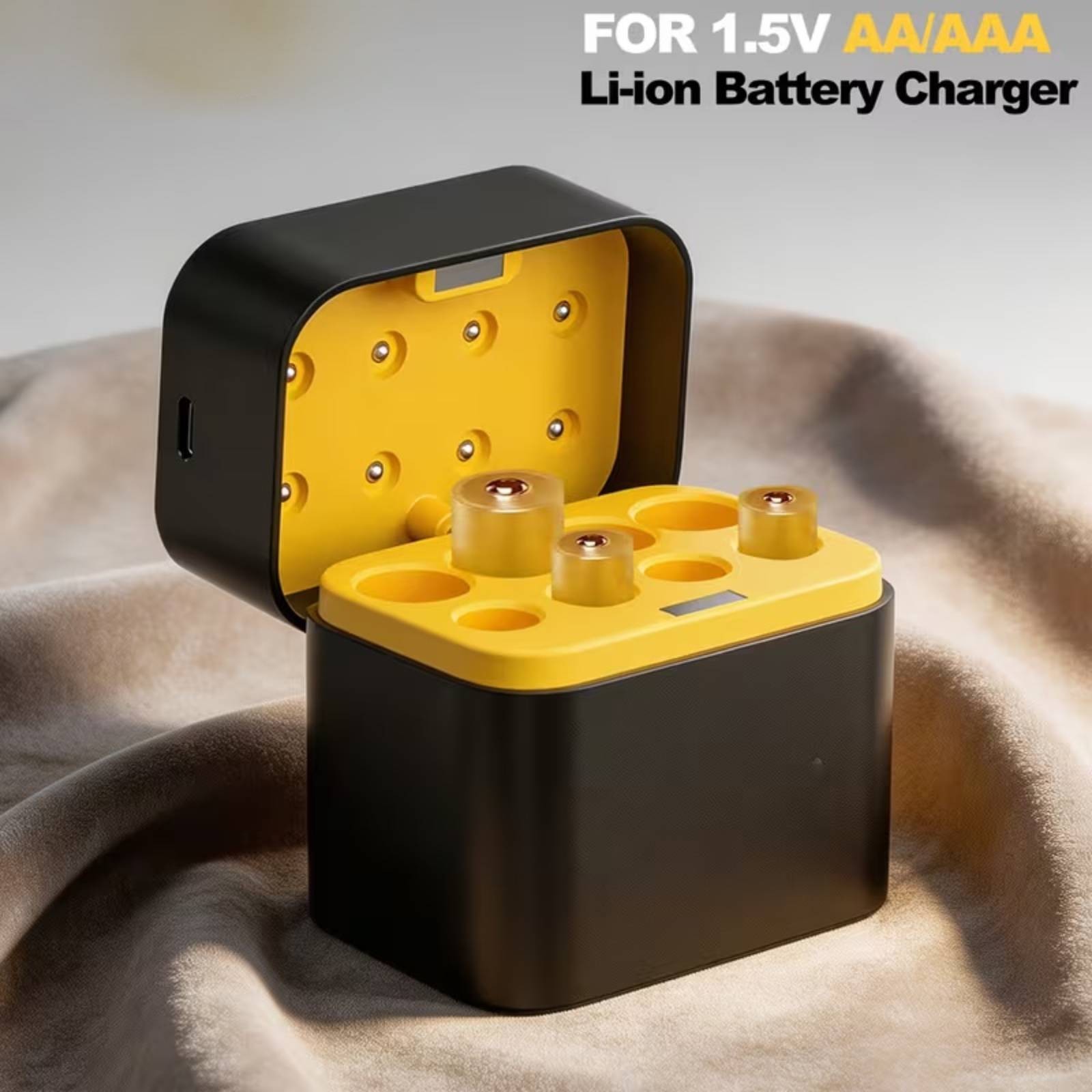 8 Slot 1.5V Rechargeable AA & AAA Lithium Battery Fast Charger Storage Box