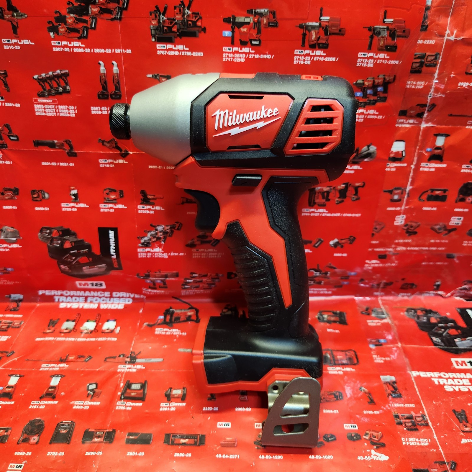 ⭐️NEW⭐️ Milwaukee M18 2656-20 1/4″ Impact Driver