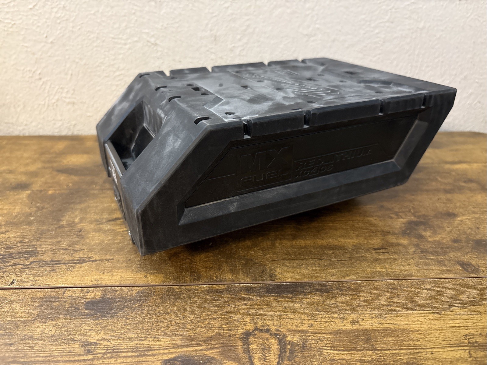 PARTS OR REPAIR Milwaukee MX FUEL Lithium-Ion REDLITHIUM XC406 Battery Pack