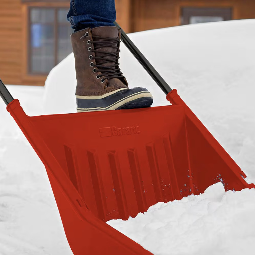 NEW Sleigh Shovel 24in Large High Capacity Poly Blade Ergonomic Handle Move Snow