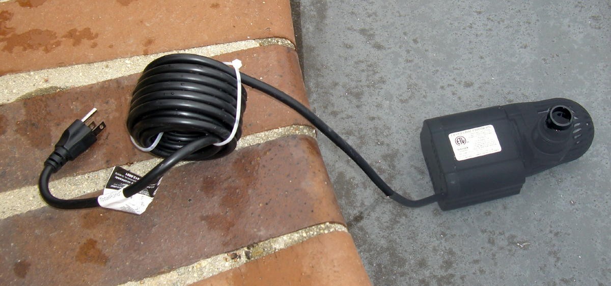 TotalPond – Intertek – 52321 – 2000 GPH Pond/Water Feature Pump, NEW – FREE SHIP