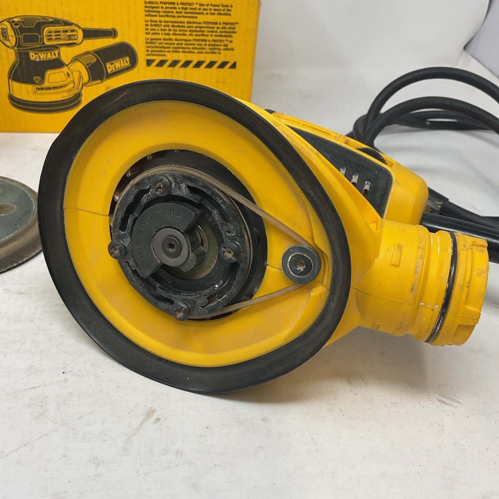 Dewalt 3 Amp Corded 5 in. Variable Speed Hook & Loop Random Orbital Sander