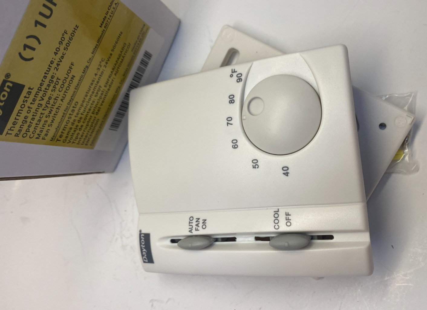 DAYTON Low Voltage Analog Thermostat (Cool Only) – 24VAC – Rectangle – White –