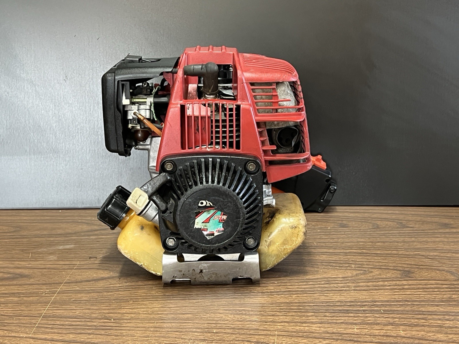 HONDA HHT-31 String Trimmer 31cc Engine Powerhead STARTS RUNS READ NOTES GX31