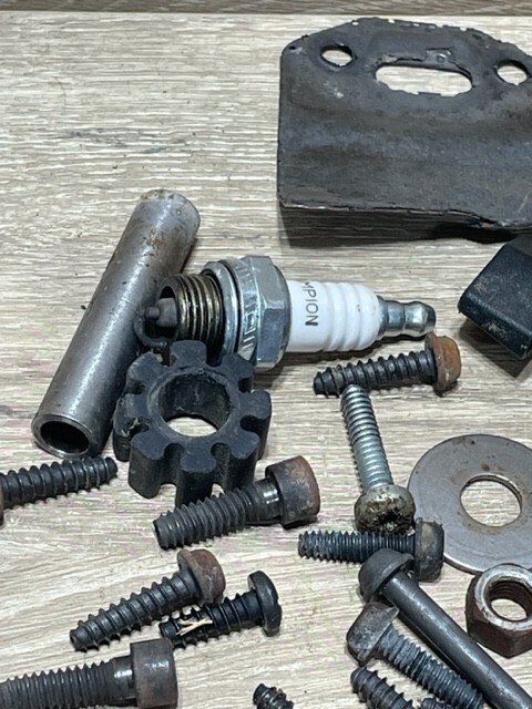 Craftsman 358.797180 200mph Leaf Blower Hardware, Bolts, Taps, Washer, Plug,
