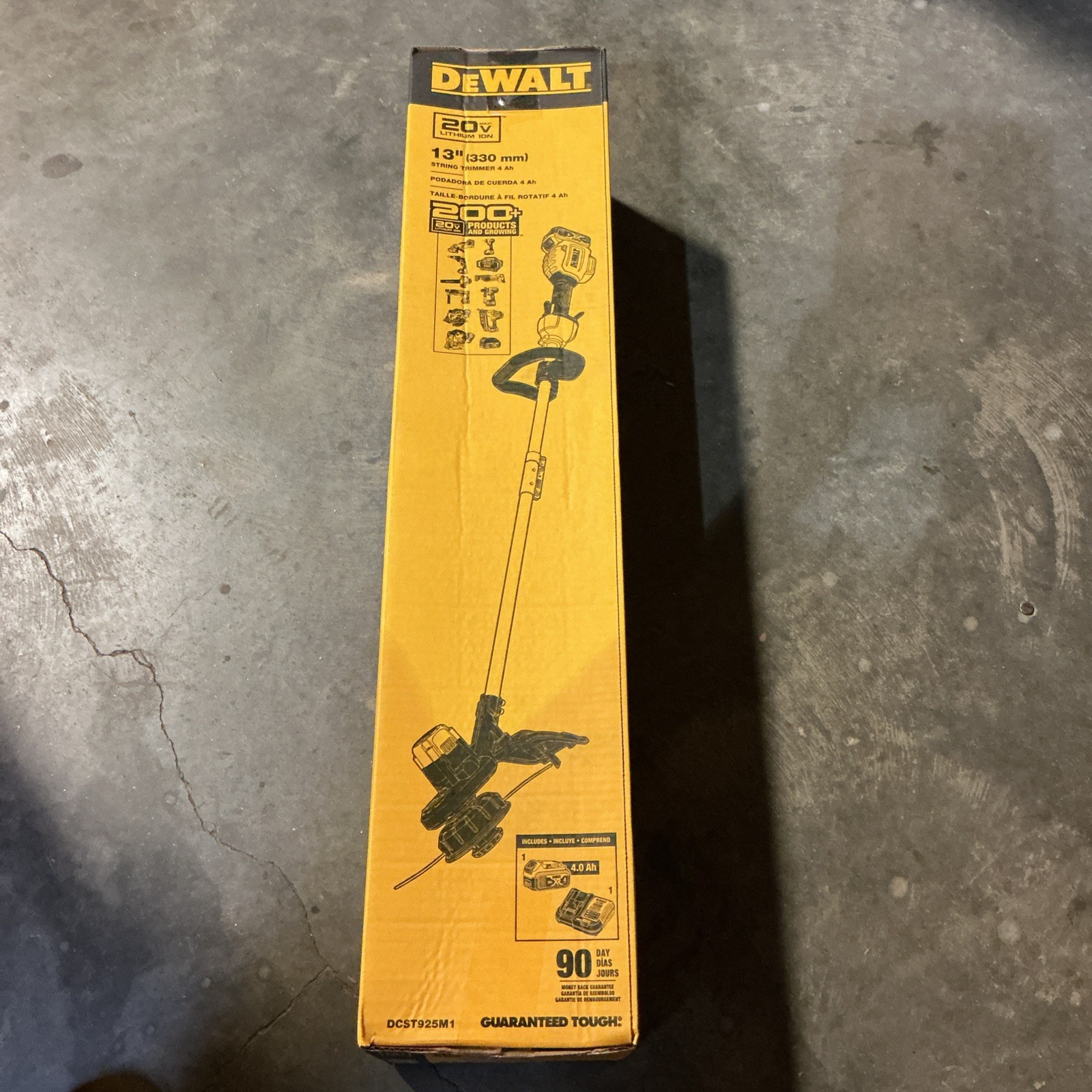 DEWALT 20V MAX 13″ String Trimmer DCST925M1 w/ 4.0 Ah Battery & Charger