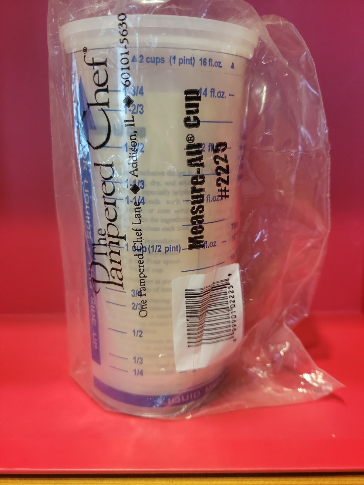 NEW Pampered Chef Measure All Cup Adjustable Plunger Design 2 Cup Capacity 2225