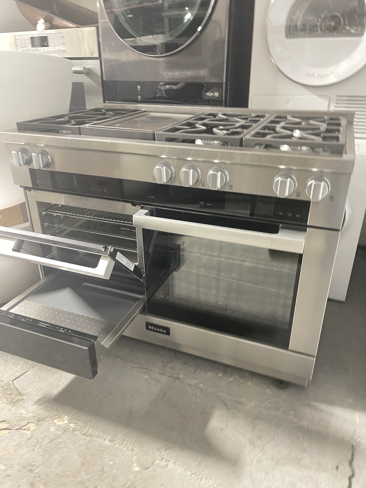 Miele HR1956- 3LP DFGD Series 48″ Smart Freestanding Dual Fuel Range