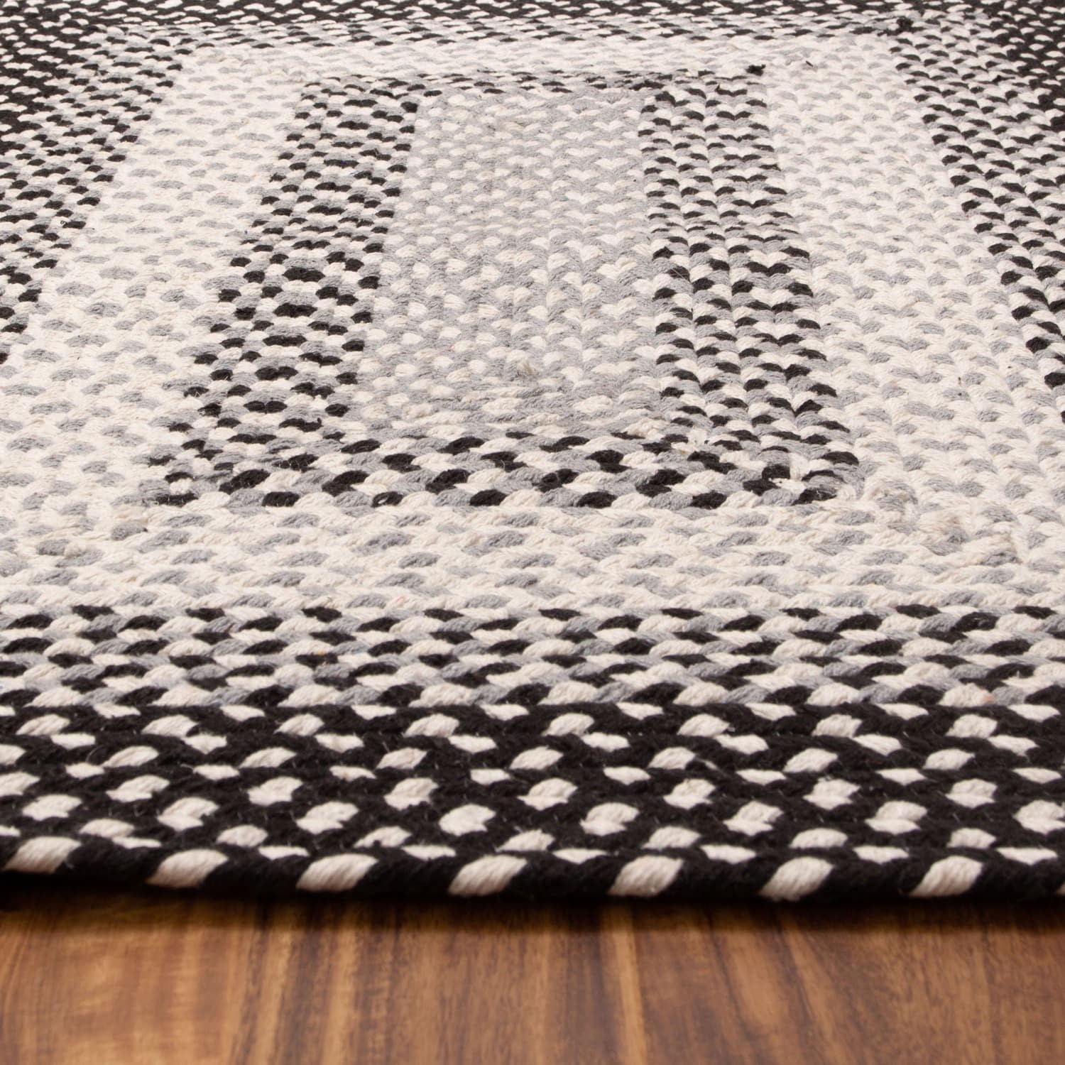 Farmhouse Braided Area Rug Black White & Gray Rug for Living Rooms and Bedroom