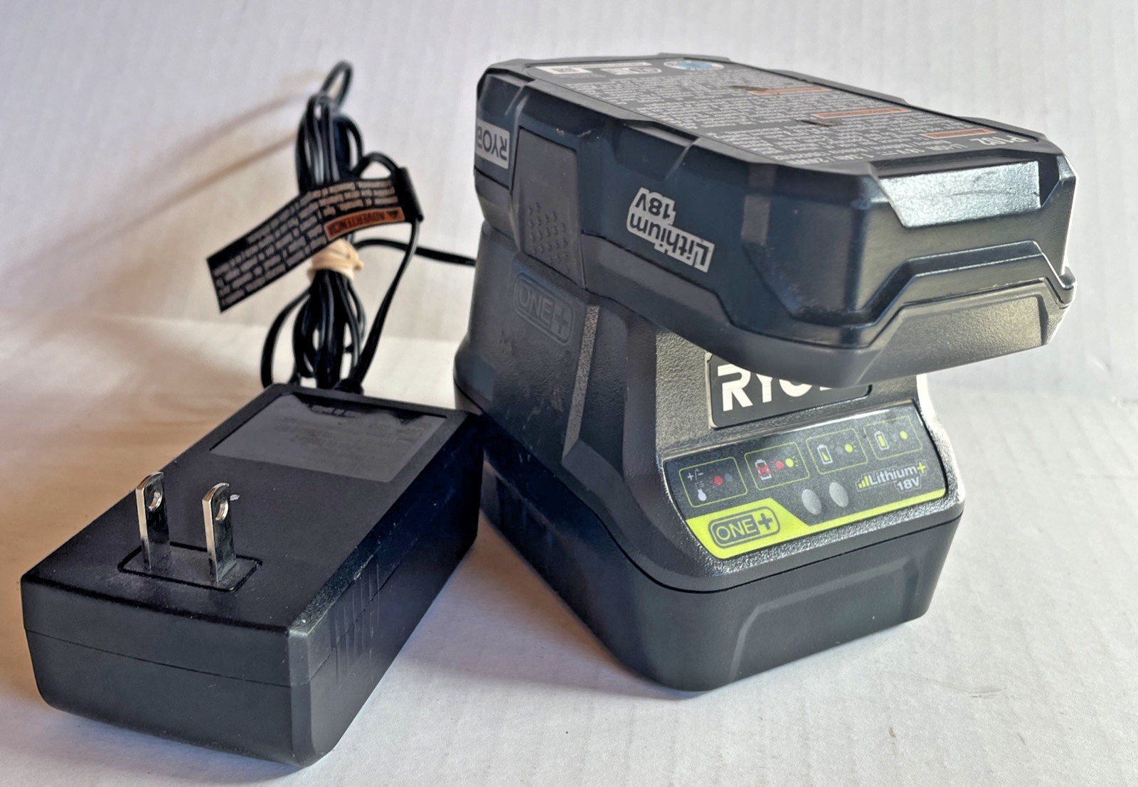 💥RYOBI ONE+ 18V Performance P102 1.5Ah Battery & P118B Charger