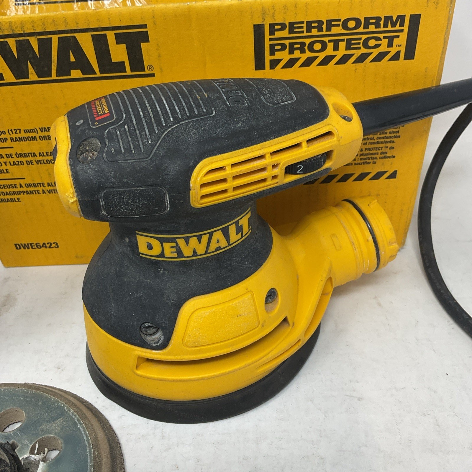 Dewalt 3 Amp Corded 5 in. Variable Speed Hook & Loop Random Orbital Sander