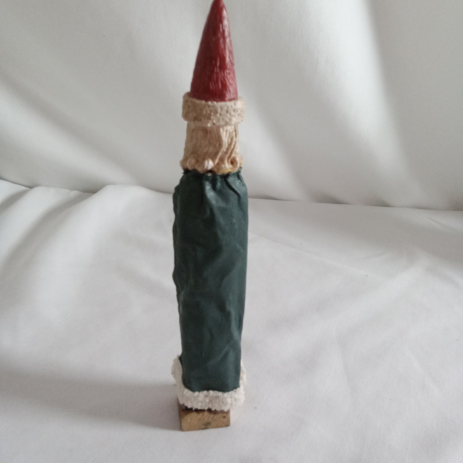 Rustic Old World Santa Claus Figurine Red Green Tall Slender Christmas Decor 7in