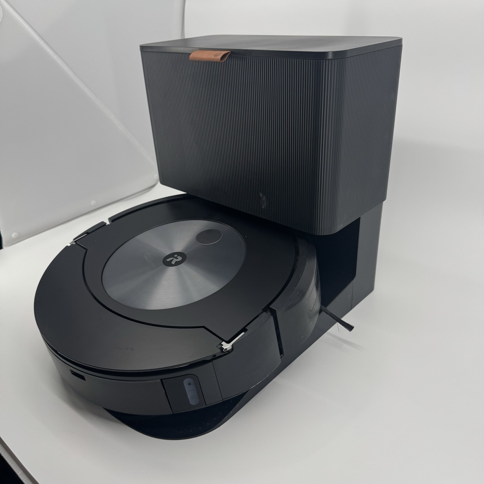 iRobot Roomba Combo j7+ Self-Emptying Robot Vacuum Mop C755020 Tested