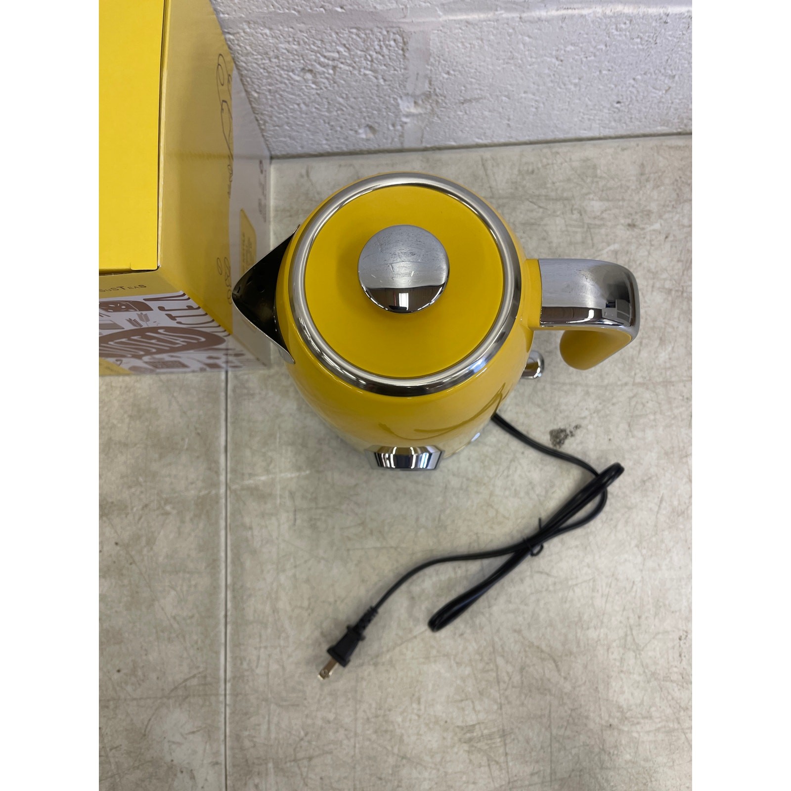SUSTEAS Electric Kettle 57oz Hot Tea Kettle Water Boiler w Thermometer – Yellow