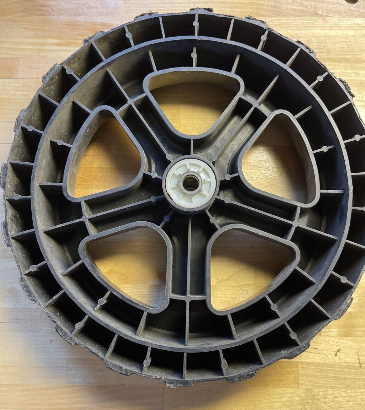 Black & Decker OEM 10″ Rear Wheel For MM2000 40V Battery Electric Lawn Mower