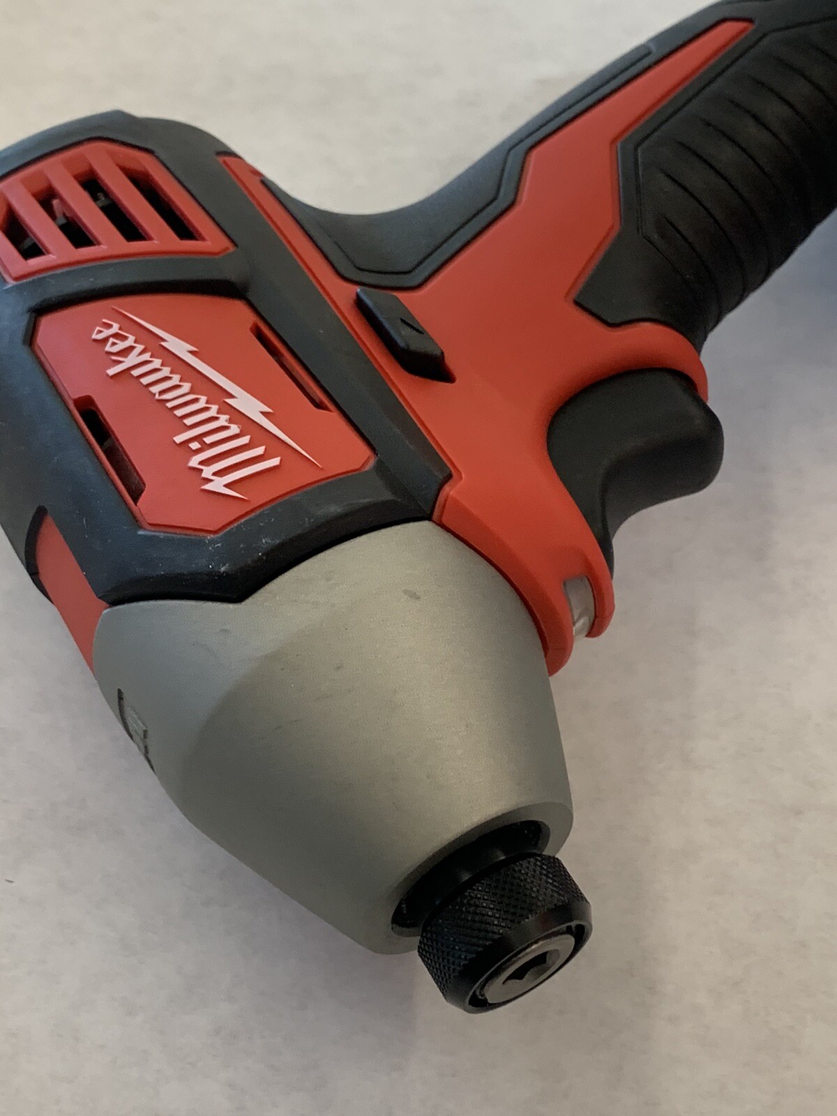 NEW Milwaukee 2656-20 1/4″ M18 Cordless Battery Hex Impact Driver 18 Volt 18V