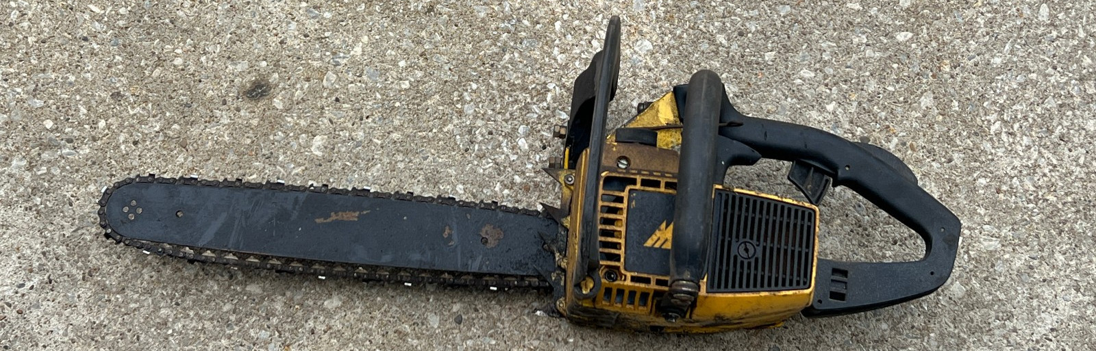 MCCULLOCH PRO MAC 510 16″ BAR GAS CHAINSAW W/ BAR & CHAIN FOR PARTS OR REPAIR