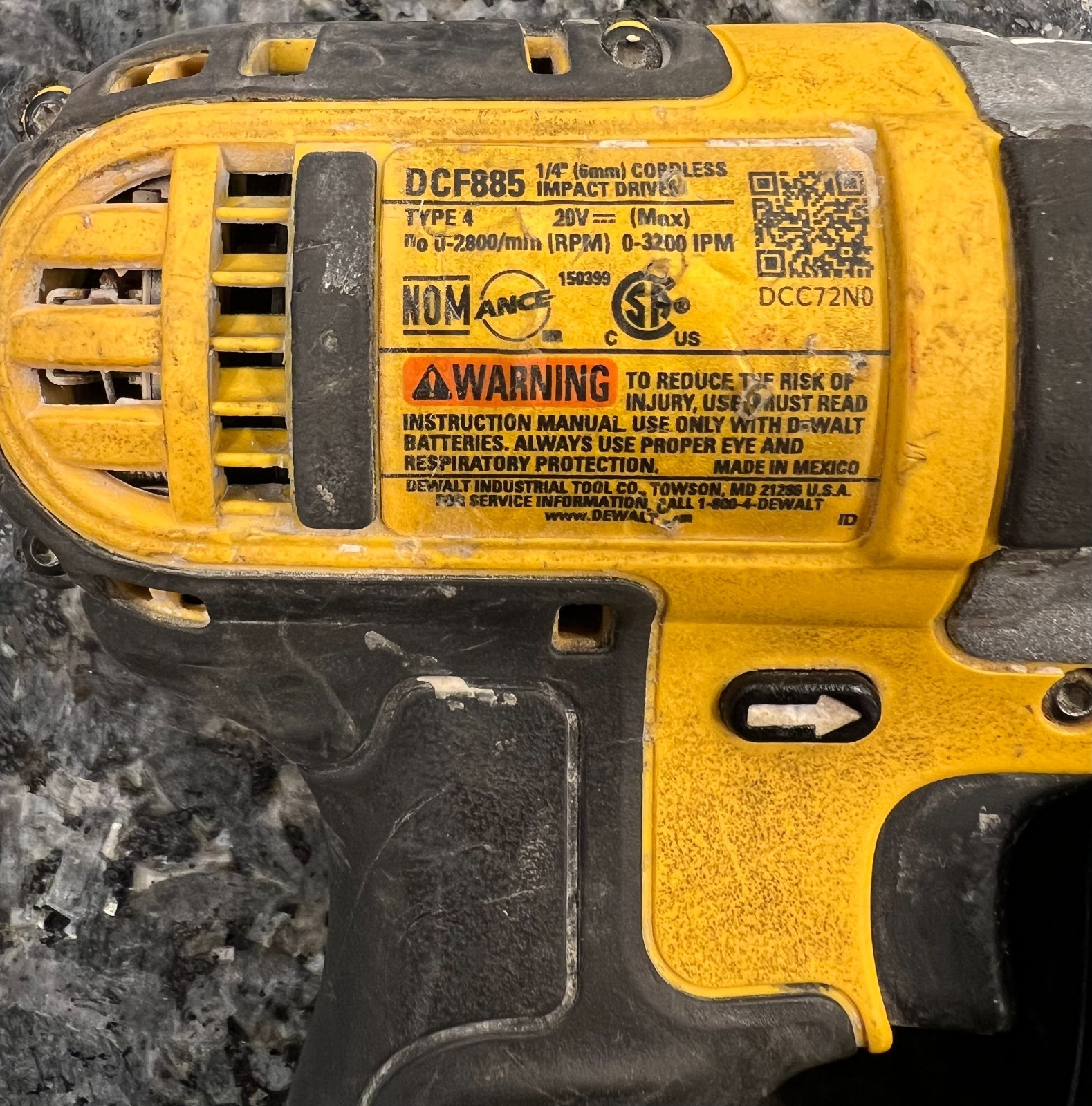 DeWalt (DCF885) with Dewalt Charger (DCB112) *NO BATTERY* – FOR SALE NOW !!
