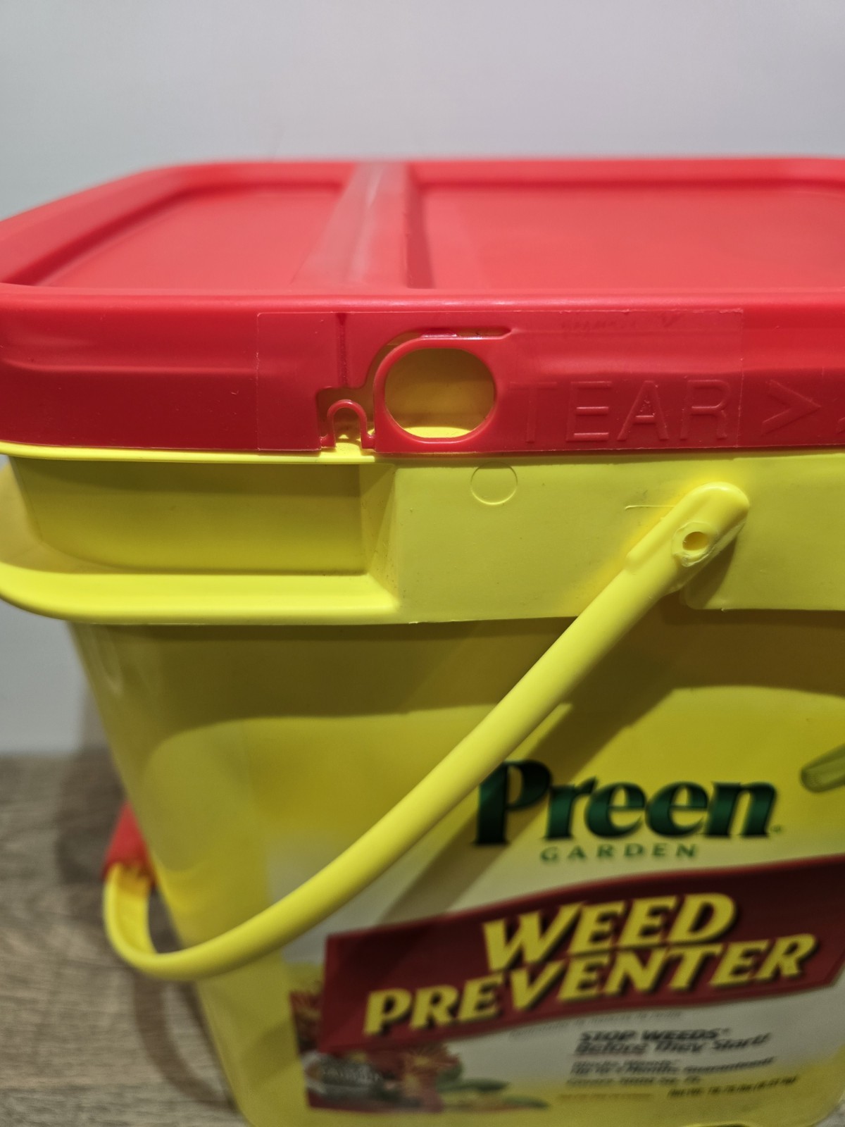 Preen Garden Weed Preventer Blocks Weeds up to 3 Months (18.75 LBS, 3000 ft²)