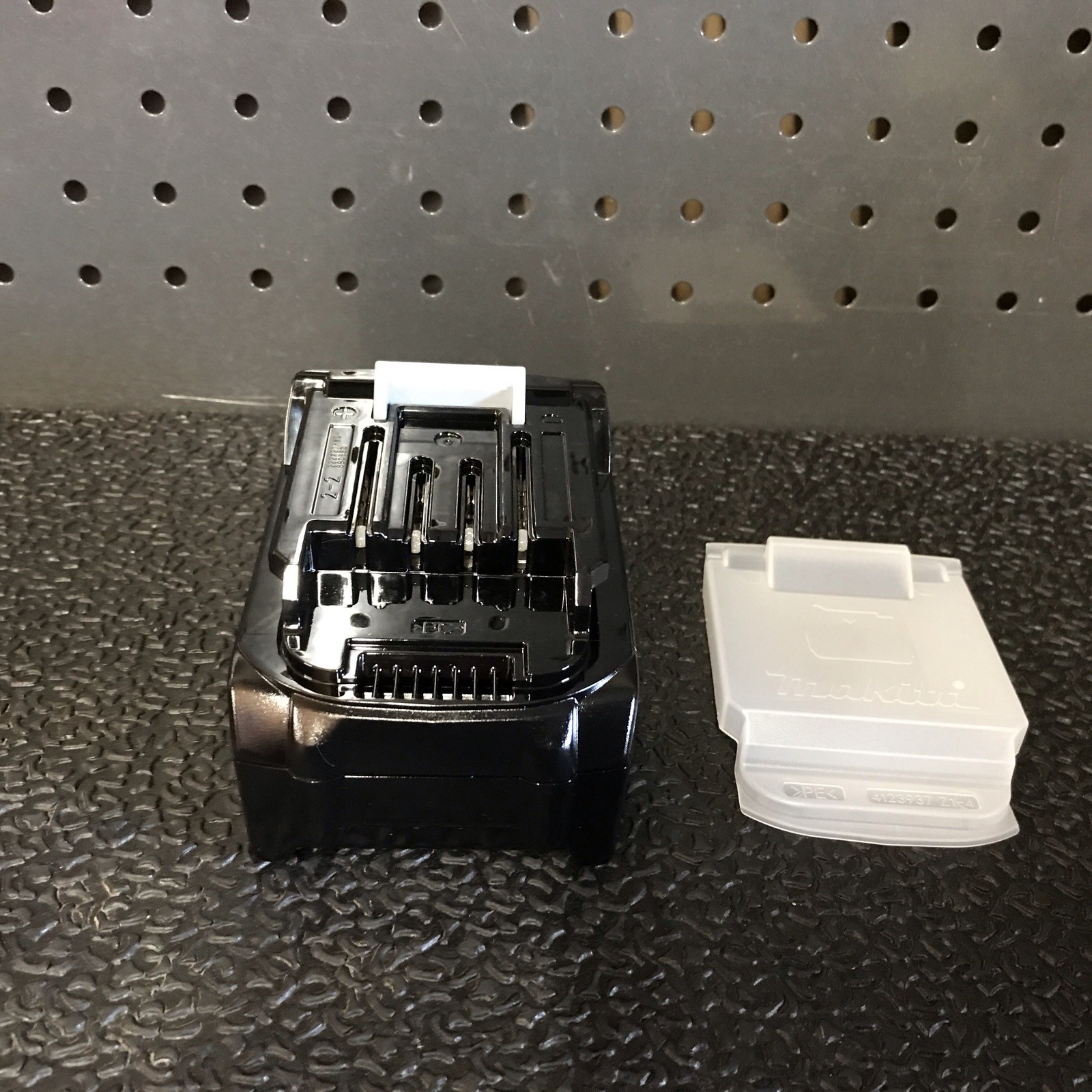 MAKITA 40V MAX XGT 2.5AH Li-ion Battery