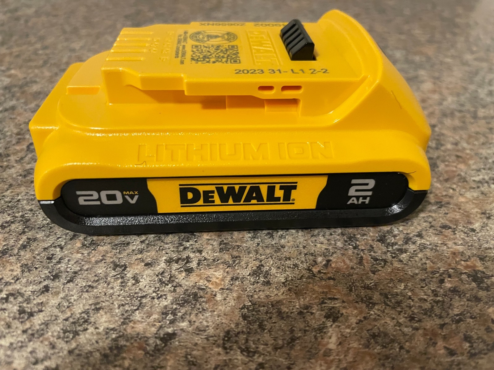 New Dewalt DCB203 20V Max Battery 2.0Ah Lithium Ion Li-Ion 20 Volt