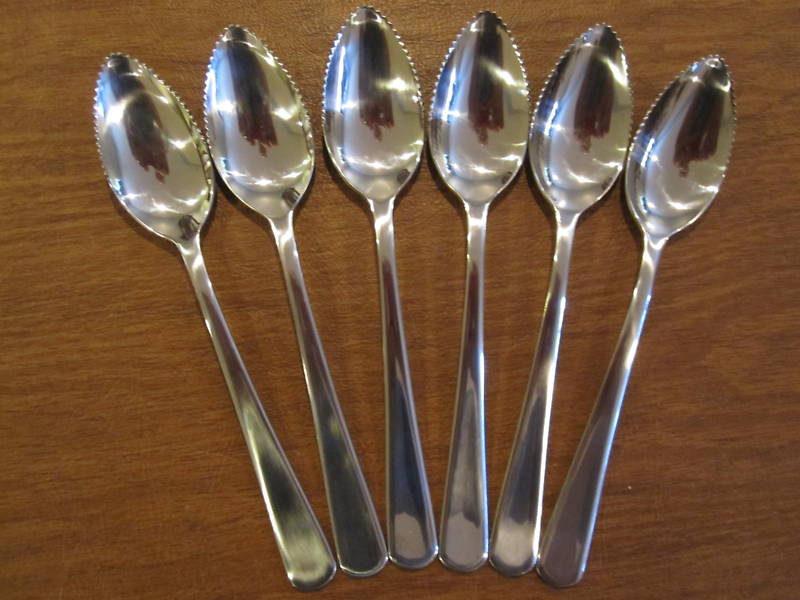 6 GRAPEFRUIT SPOONS HEAVY WEIGHT 18/0 S/S FREE SHIPPING