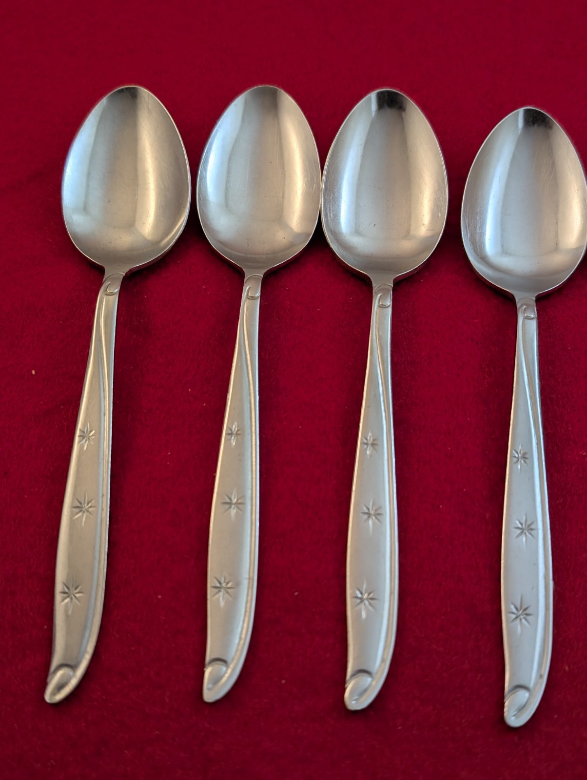 Lot Of 6 VTG Castle Court CCS5 Stars &Vines Starburst Stainless Teaspoons