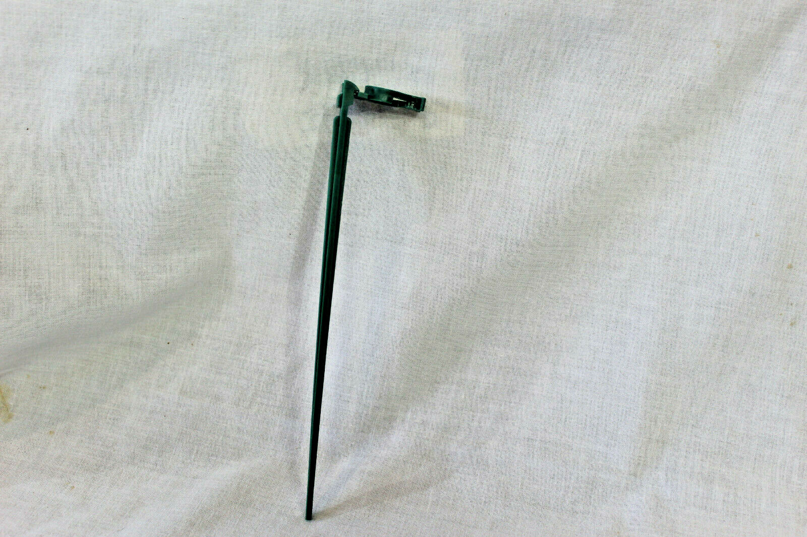 25 Count 7.5in.Universal Light Stakes NIB