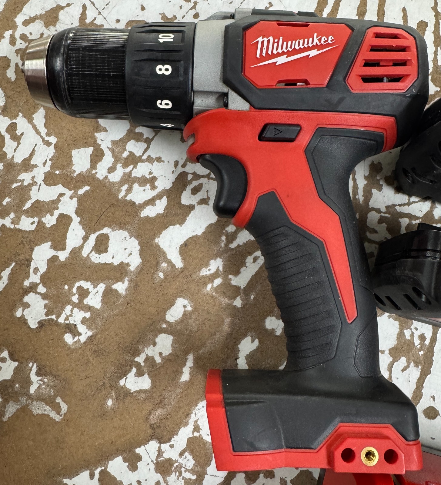 MILWAUKEE DRILL/IMPACT W/2X BATTERY + CHARGER + CASE – 2606-20/2656-20