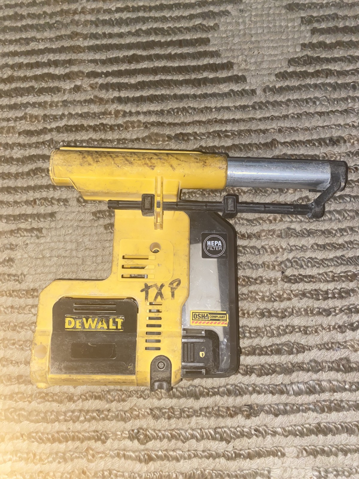 DeWalt DWH303DH – Cordless Dust Extraction System & Hepa Filter Free Shipping