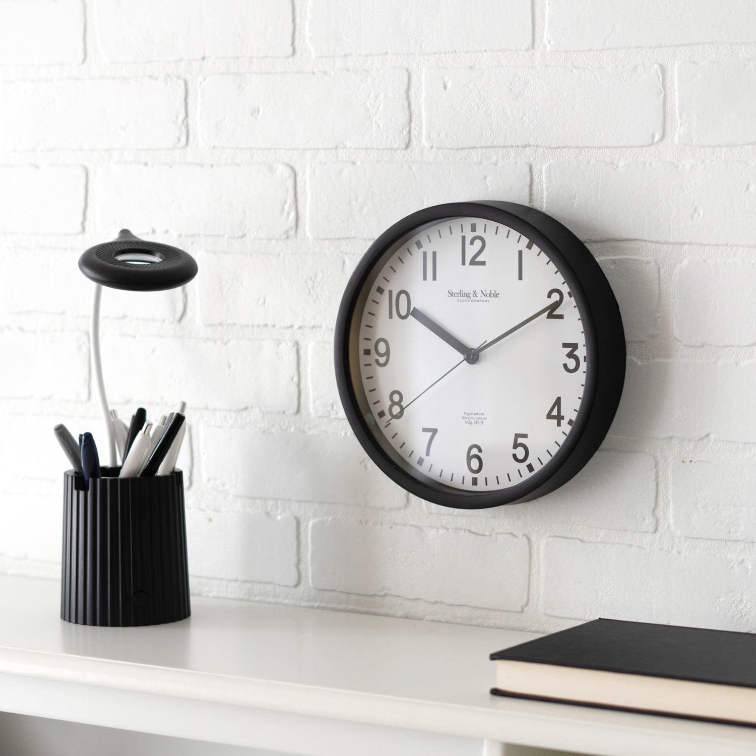 NEW 8.78″ Basic Indoor Analog Round Modern Wall Clock, Black (FAST SHIPPING)