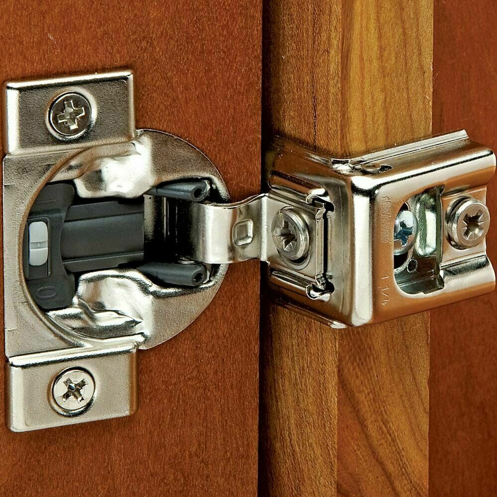 Soft-Closing Compact 1 1/4″ Overlay 105° Hinge Kitchen Cabinet Hardware