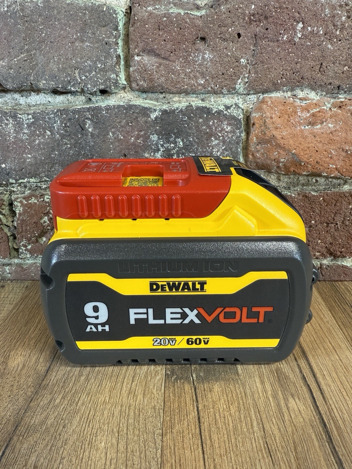 DEWALT DCB609 20v/60v Max FLEXVOLT 9Ah Li-Ion Battery (NEW OB) Shipped Today!