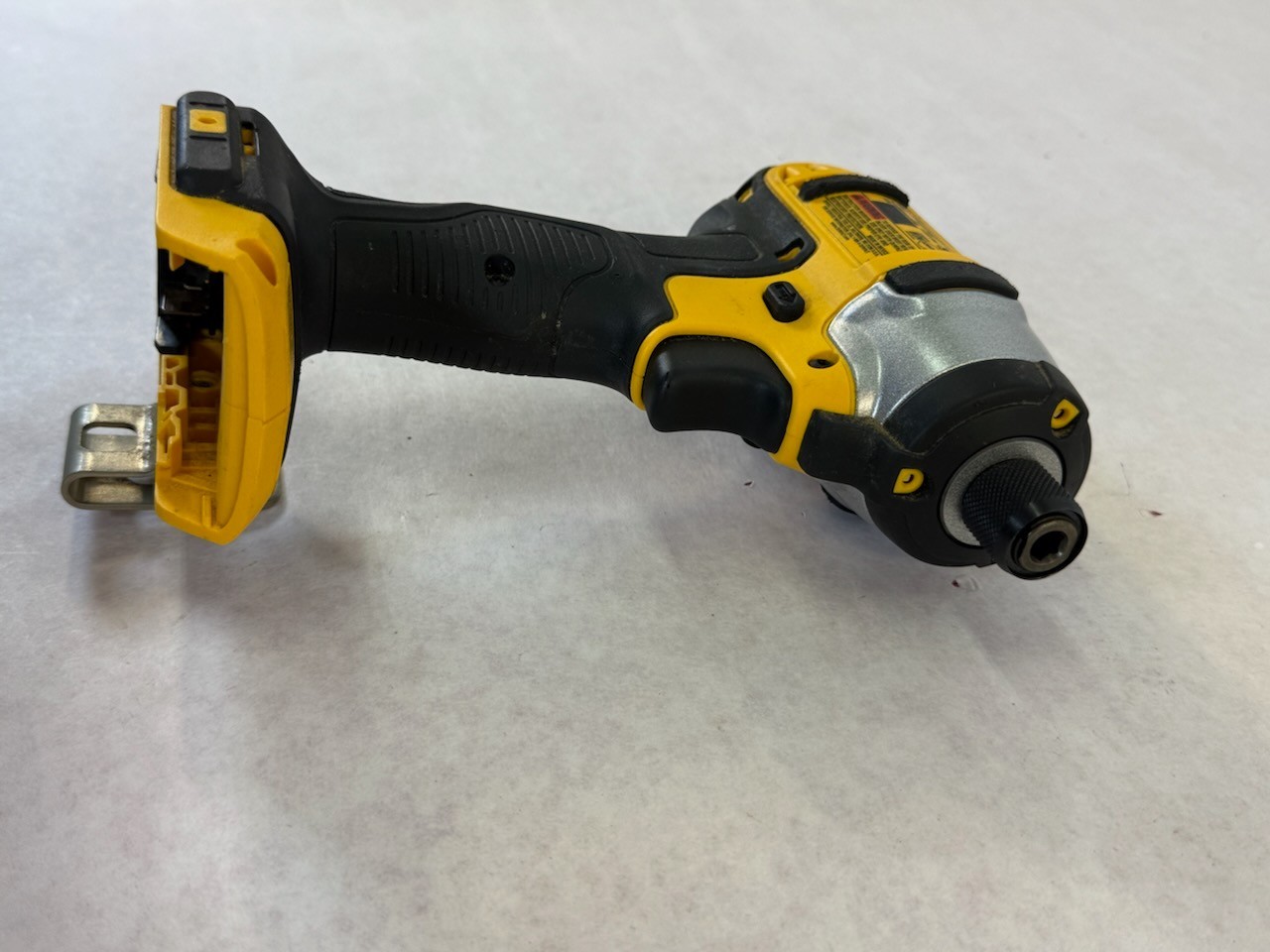 DEWALT DCF885 20V 1/4 in. Impact Driver – Black/Yellow (Tool Only)