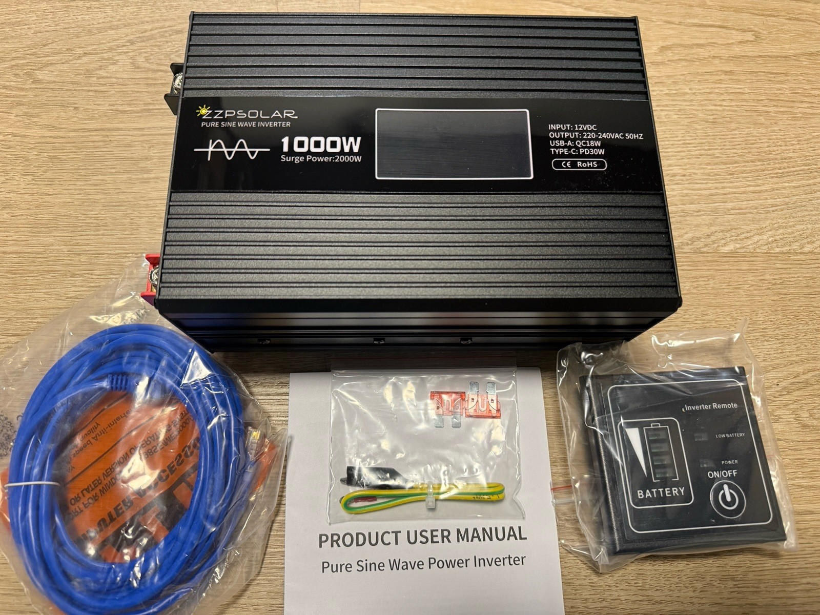 Compact size Pure Sine Wave Power Inverter 2000W DC 12V to AC 220V + controller