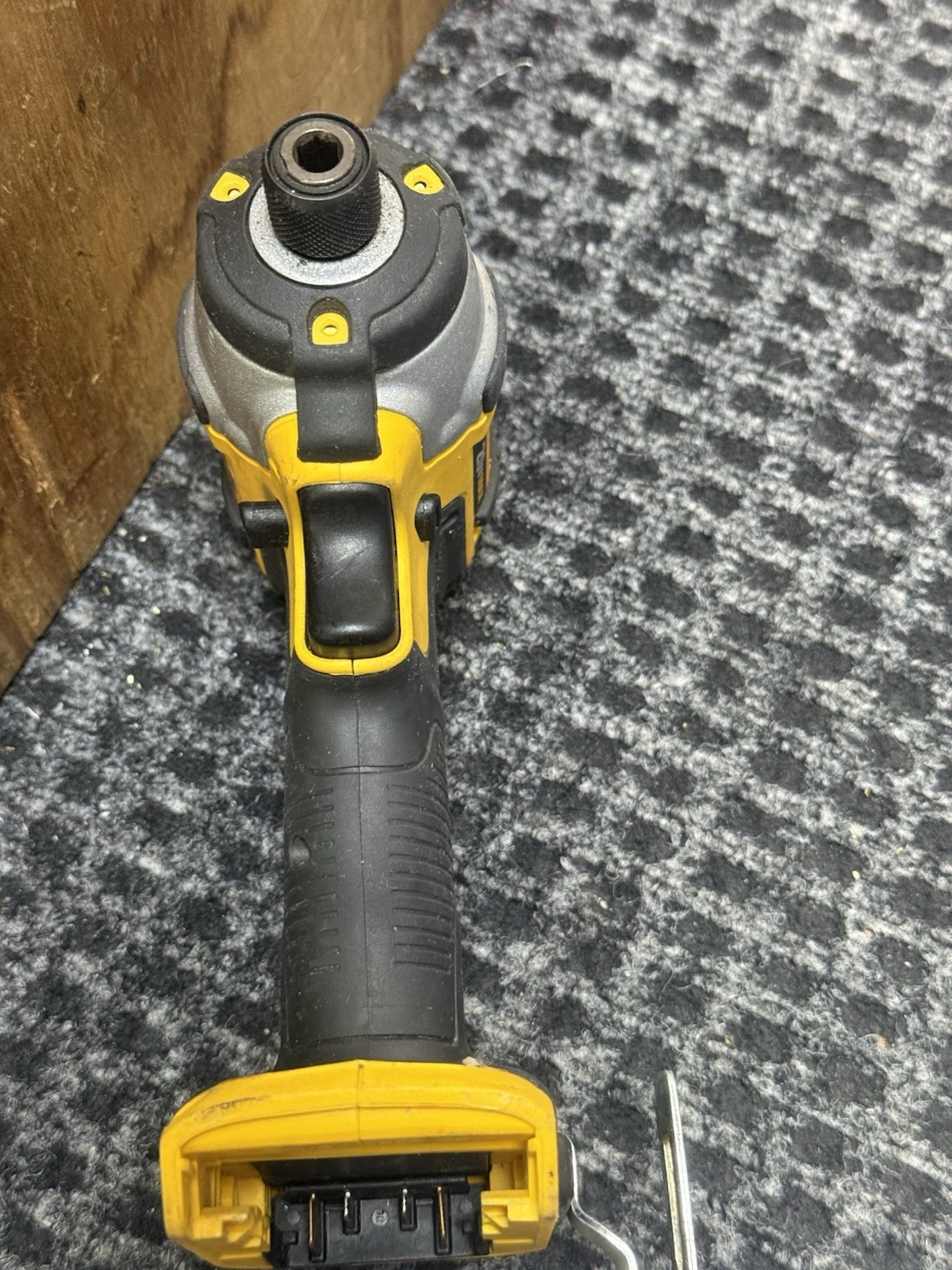DEWALT DCF885 20V MAX Cordless Impact Driver 1/4″ Tool Only