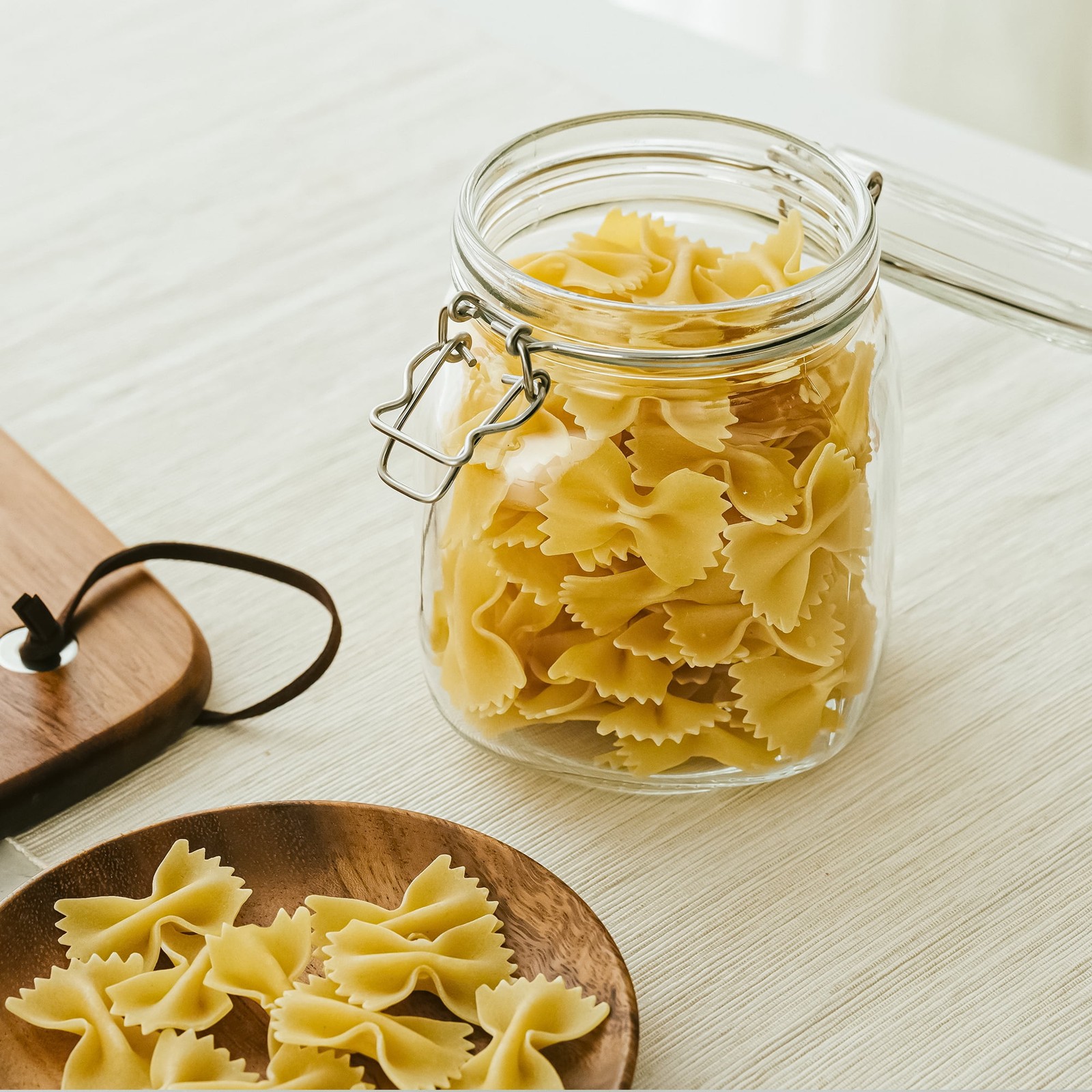 38 oz Glass Storage Jar, Airtight Locking Lid for Kitchen Pantry